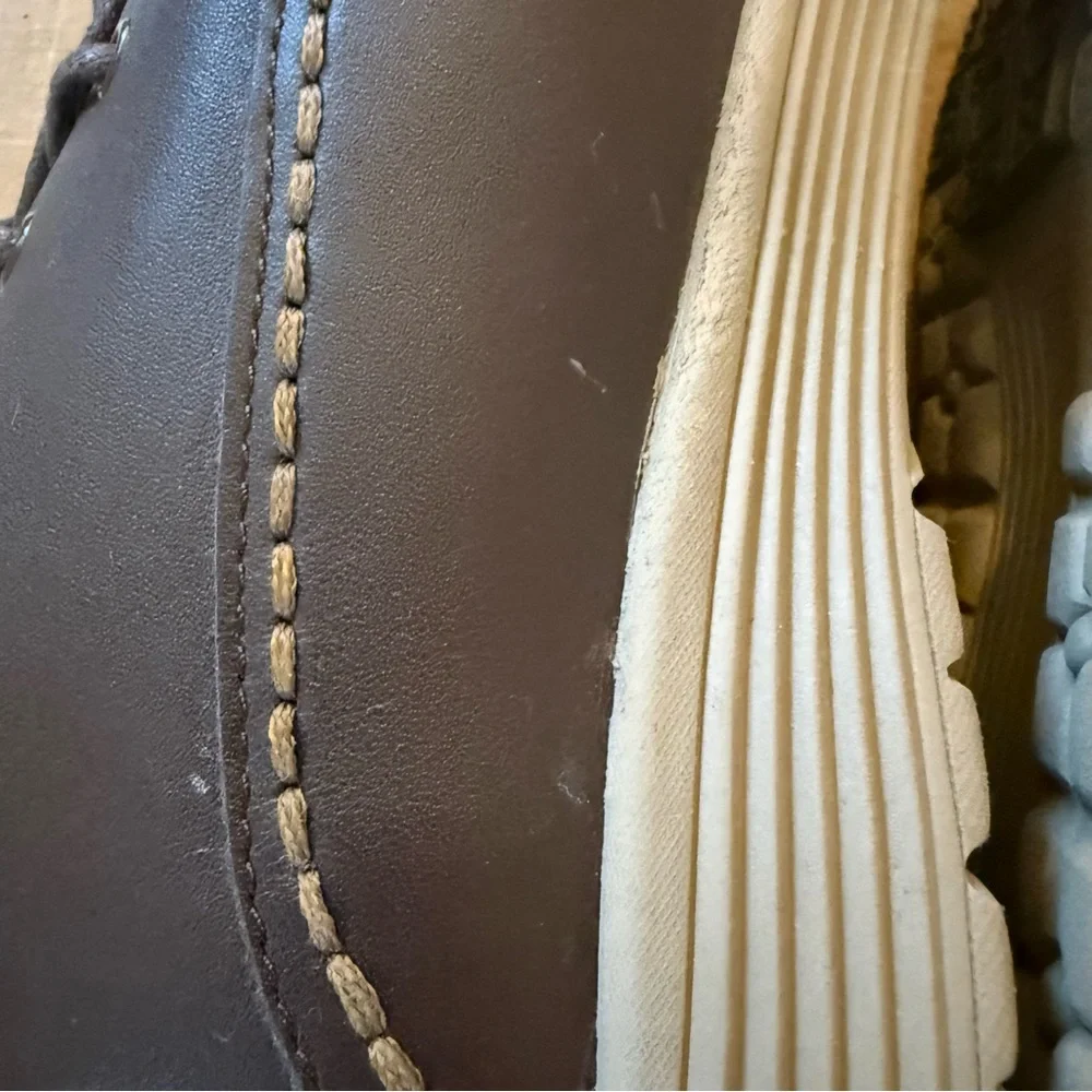 Duluth Trading Co Tower Hill Brown lace up Leather Oxfords comfort walk 9.5